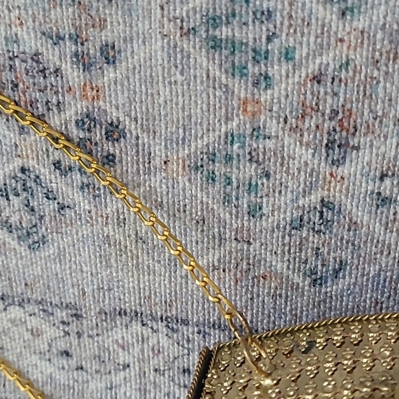 Inlay Stone and Metal Chain Strap Purse - Picture 7 of 7